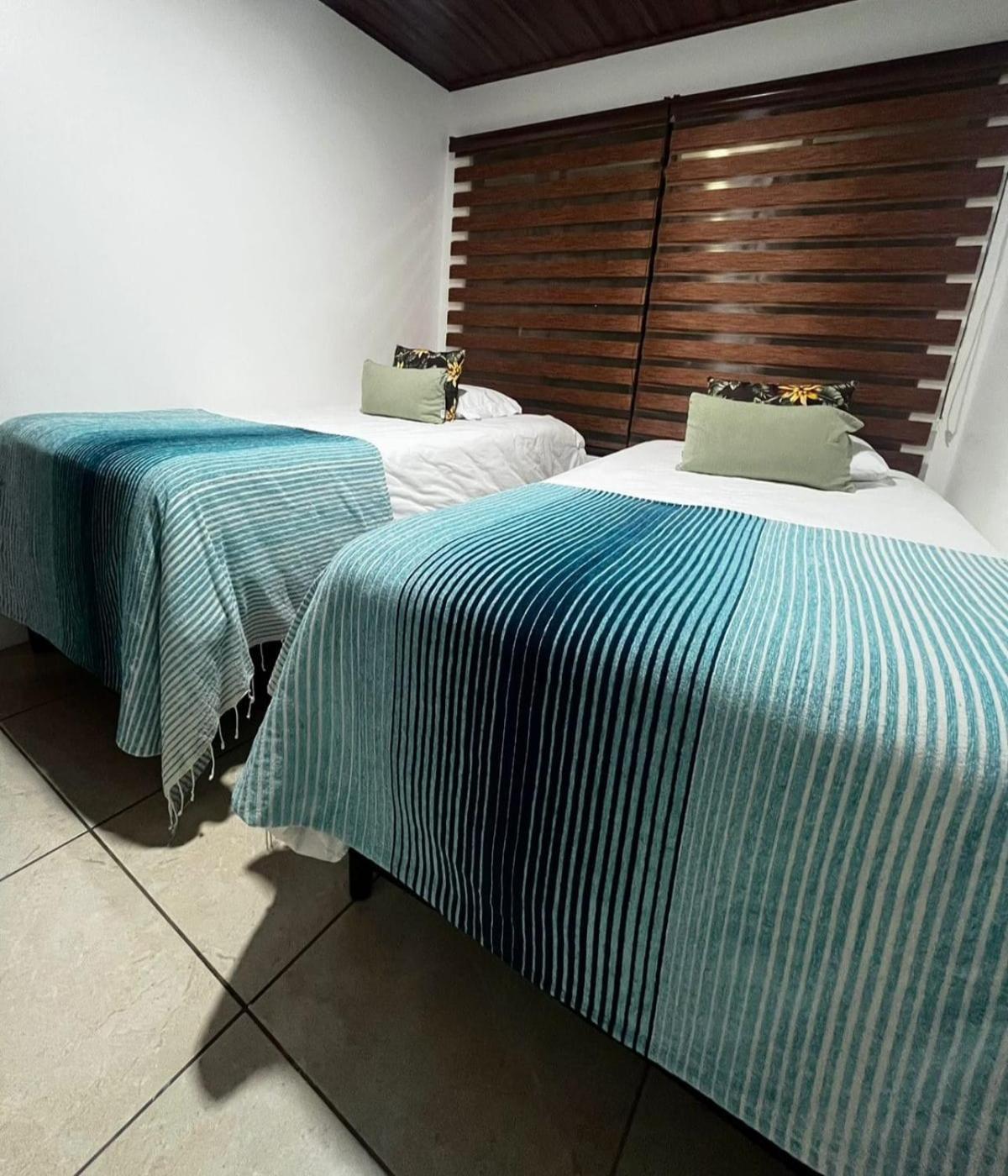 Mevak Apartments Suites La Fortuna Exterior photo